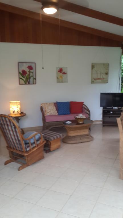 Los Delfines Lodge Puerto Viejo de Talamanca الغرفة الصورة