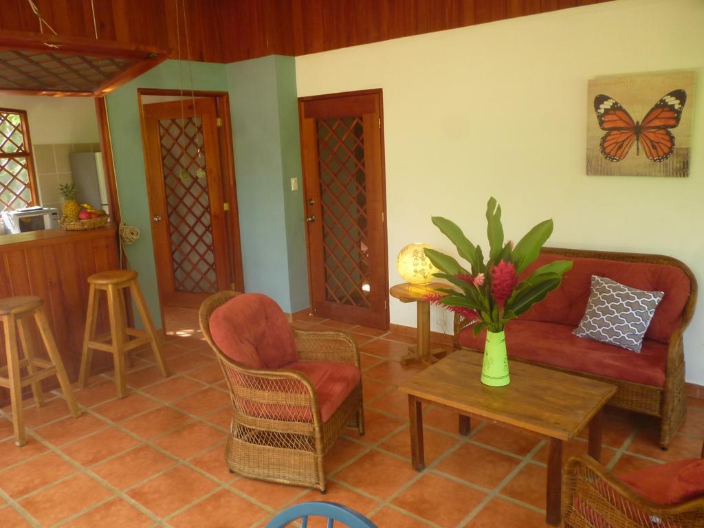 Los Delfines Lodge Puerto Viejo de Talamanca الغرفة الصورة