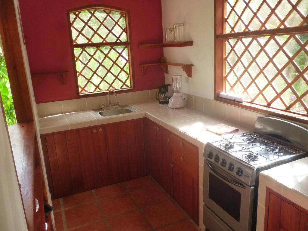 Los Delfines Lodge Puerto Viejo de Talamanca الغرفة الصورة
