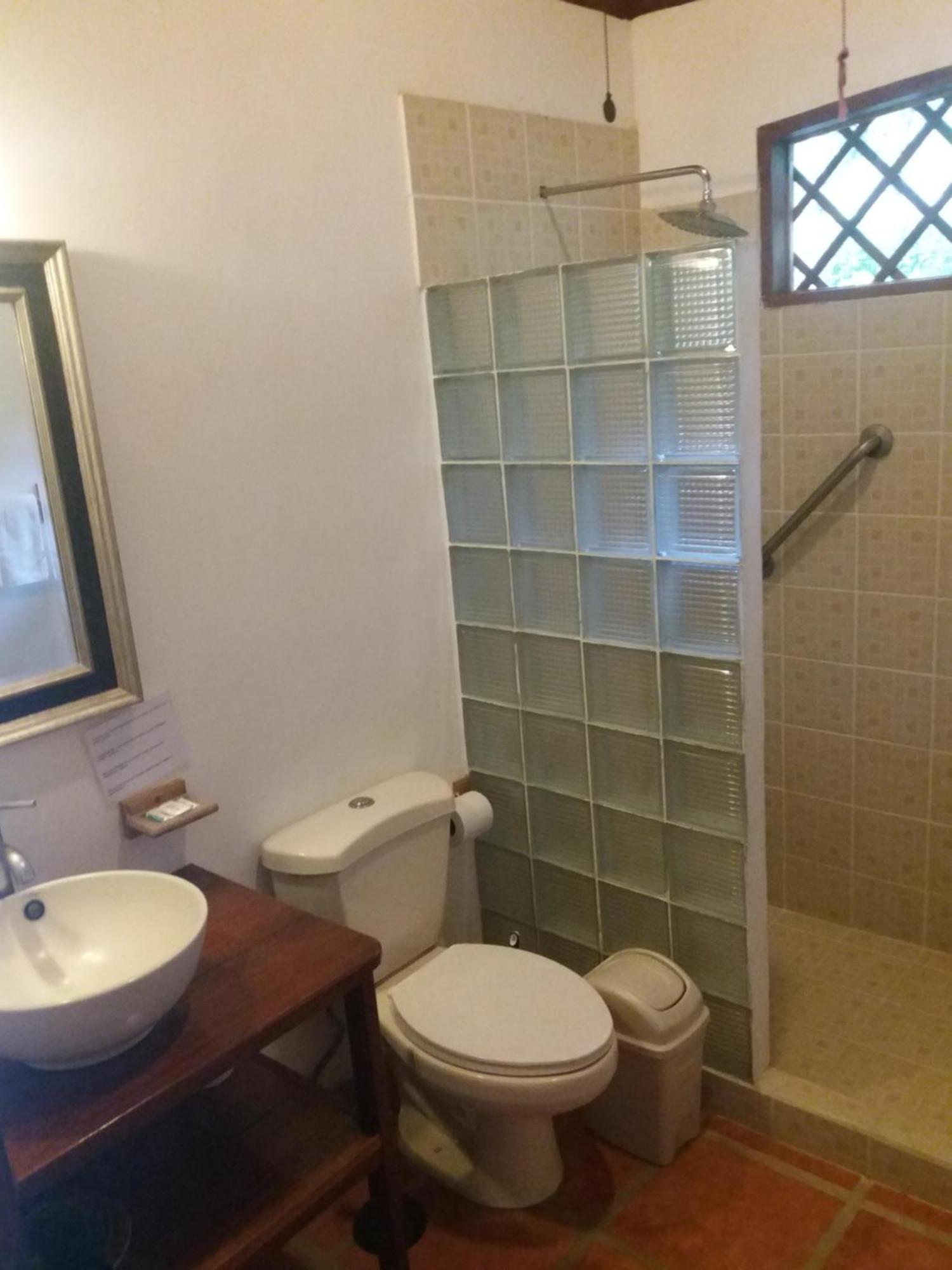 Los Delfines Lodge Puerto Viejo de Talamanca المظهر الخارجي الصورة